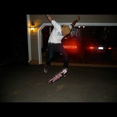 https://i368.photobucket.com/albums/oo126/theybf/Sept%2009/chris_brown_twitter__0005_Layer_16_.jpg